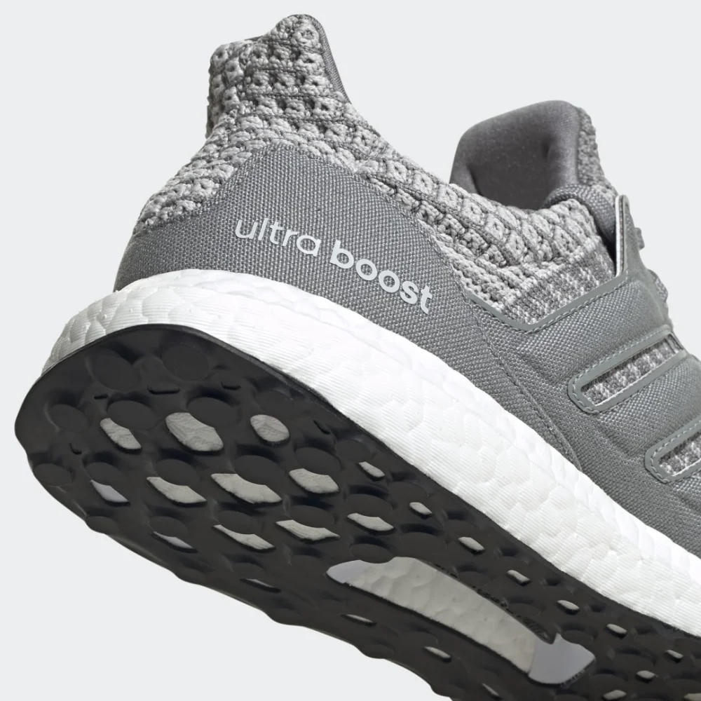 adidas ULTRABOOST 5.0 DNA FY9354 / grau