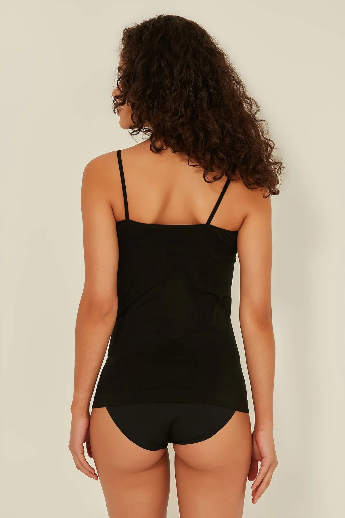 C&City  C15001 Nahtloses Tanktop mit dünnen Trägern, Schwarz