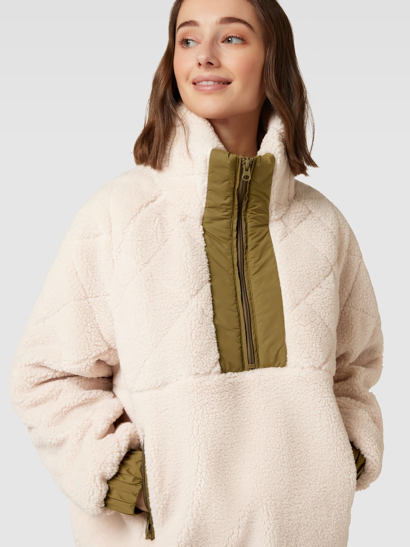 Fleecejacke aus Teddyfell in Schlupfform in beige
