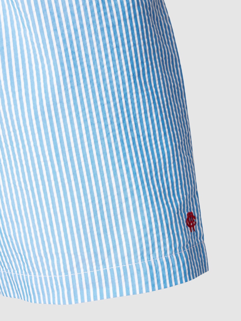 Badehose mit Streifenmuster in blau
