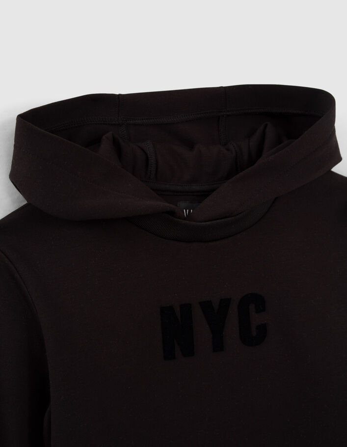 Sweat noir marquages col et relief garçon