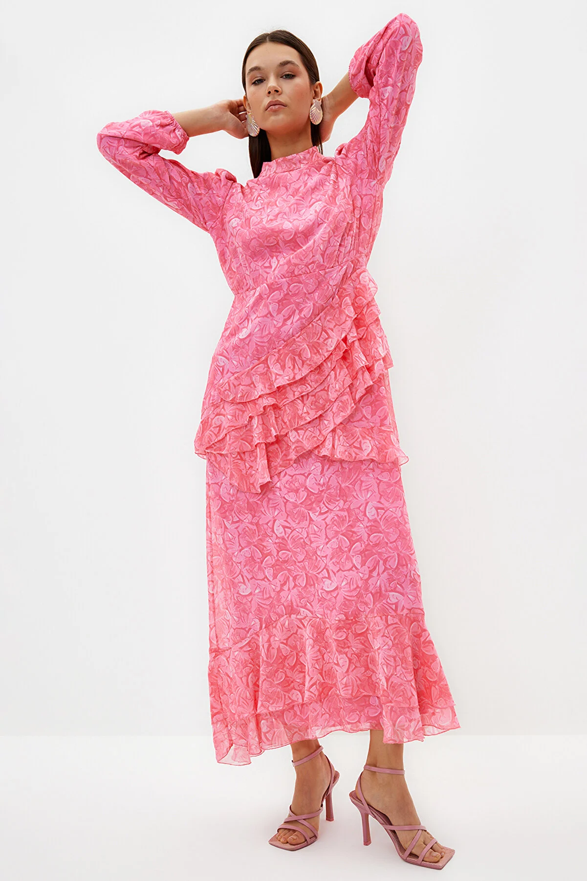 Trendyol Modest  Rosa Blumenrock, gerüschtes, gefüttertes Kleid aus gewebtem Chiffon TCTSS23EB00160