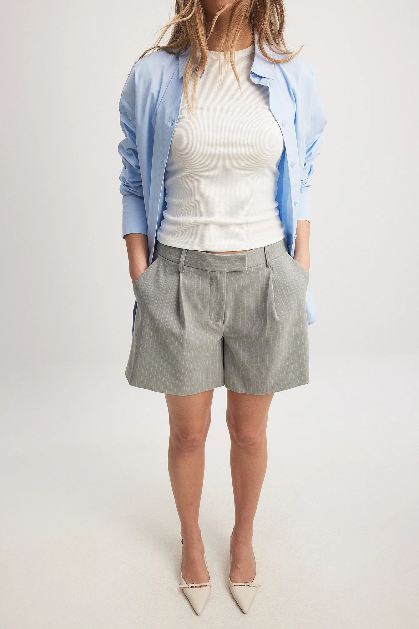 Maßgeschneiderte Shorts mit Nadelstreifen