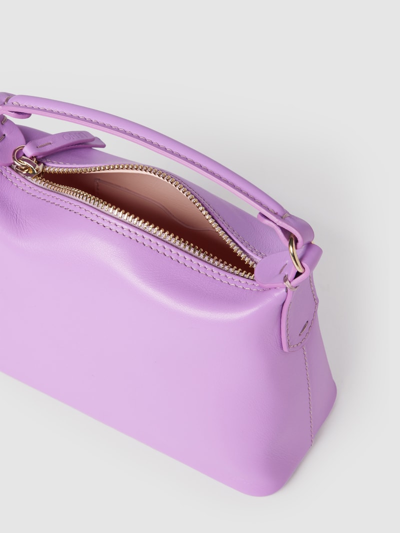 Handtasche mit Label-Prägung - Liu Jo x Leonie Hanne in lila