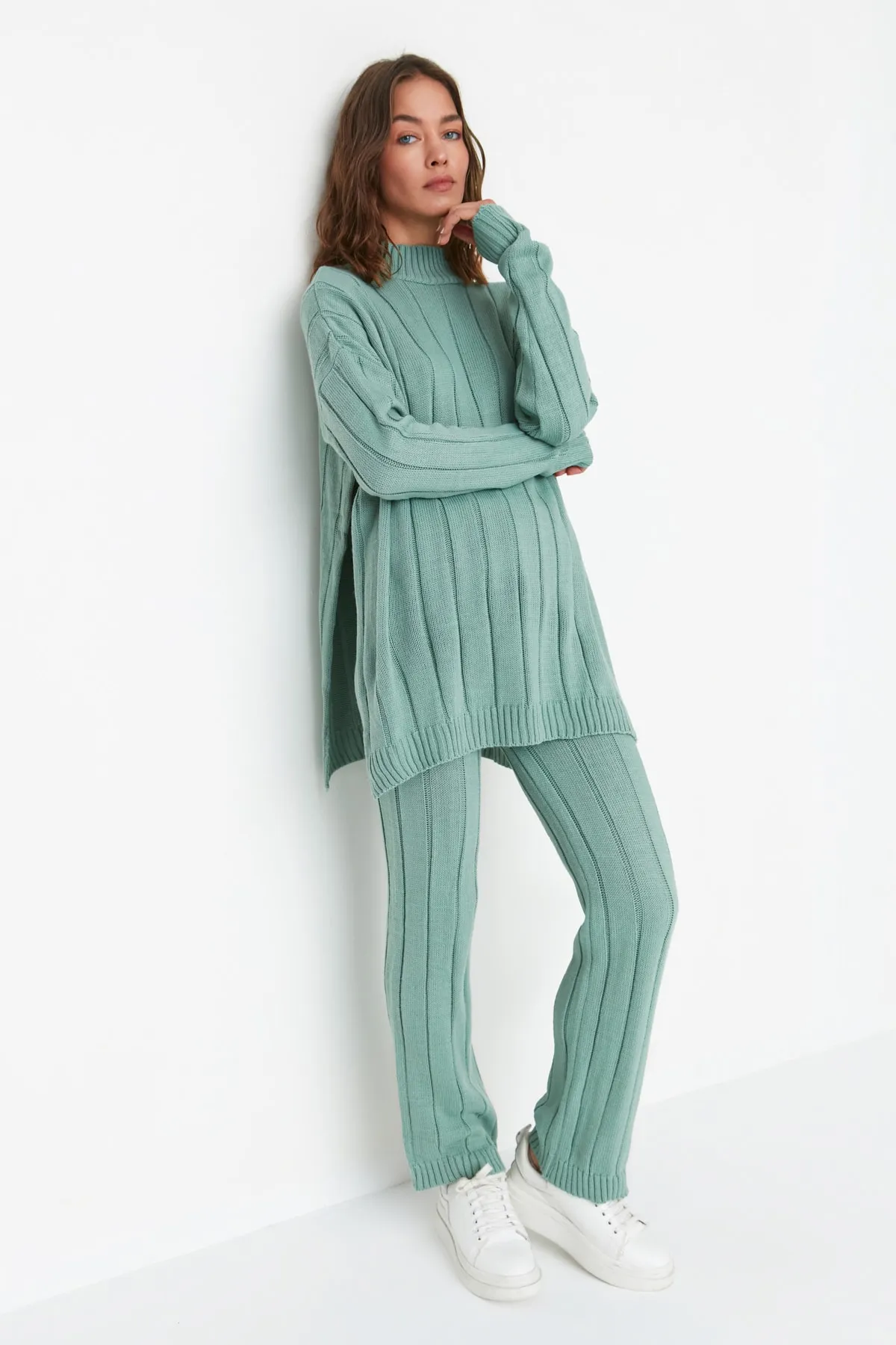 Trendyol Collection  Mintgrünes Strickoberteil und -unterteil-Set mit detailliertem Strickmuster TWOAW23AU00016