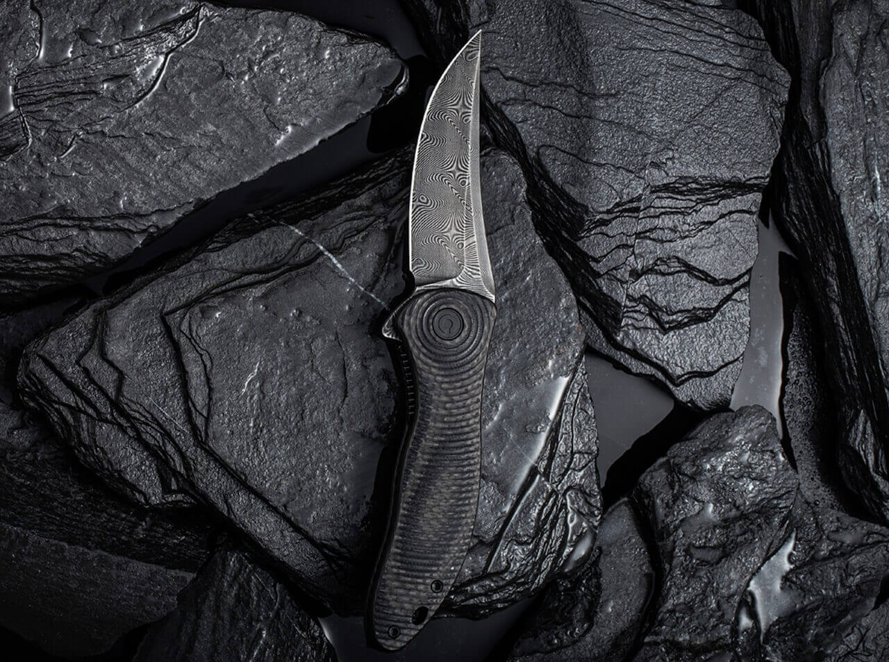Synergy 3 Damascus G10 CF Black Trailing Point