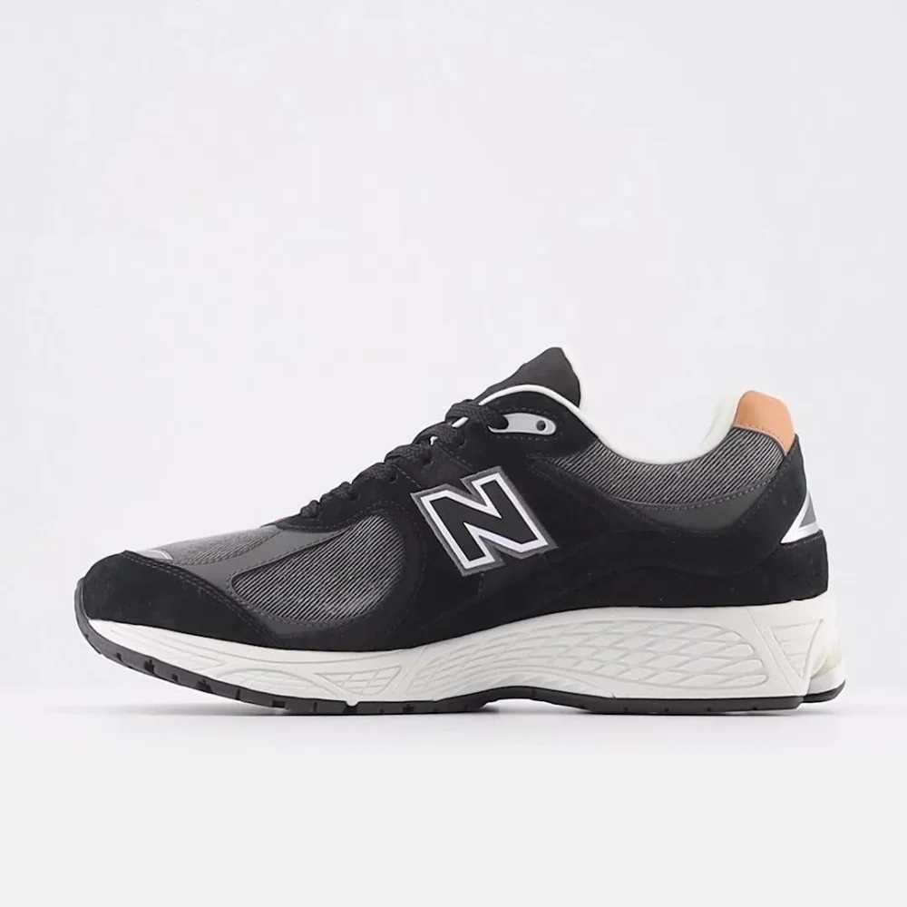 New Balance 2002R M2002REB / schwarz