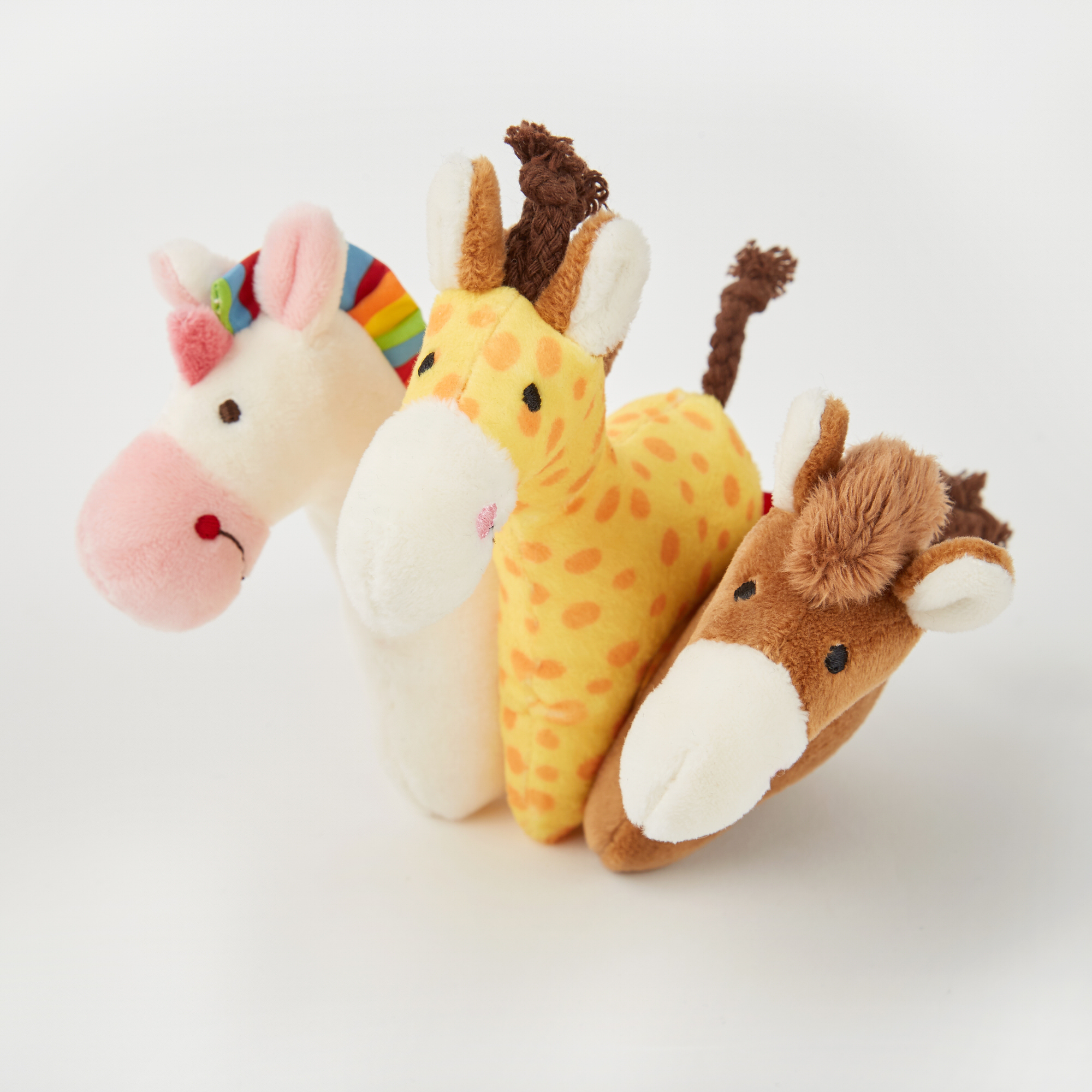 Rassel Giraffe, Red Stars