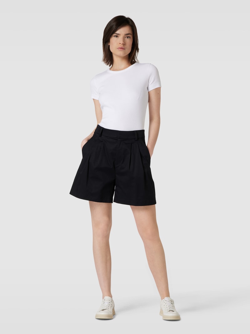 Bermudas mit Bundfalten in schwarz