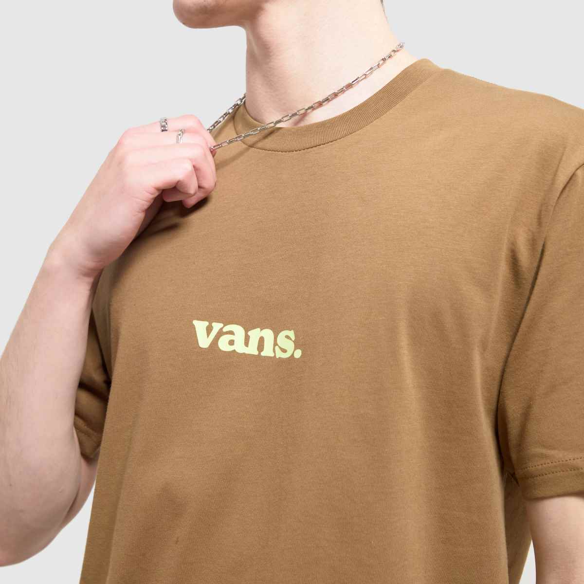 Vans – Brun t-shirt med nedre corecase-krage