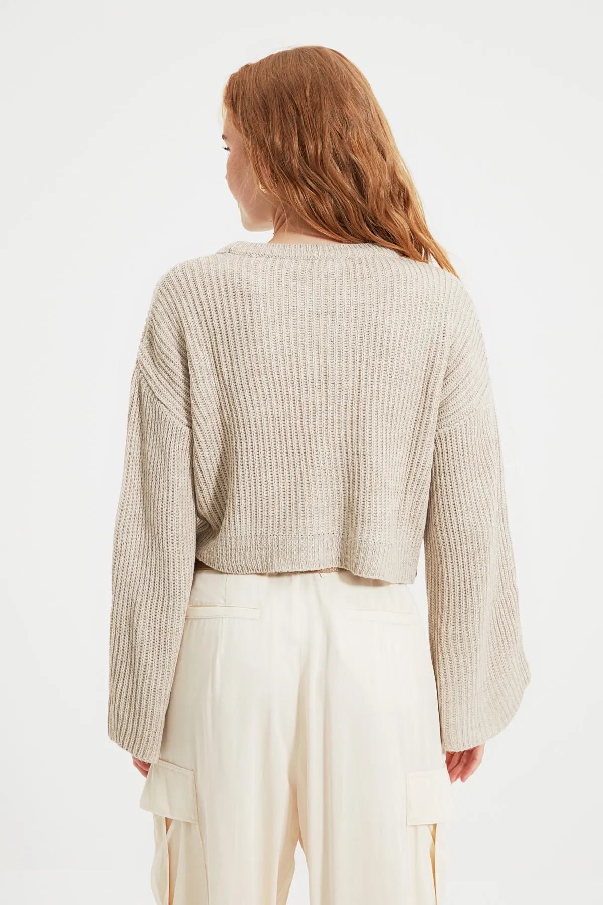 Trendyol Collection  Stone Crop Strickpullover mit spanischen Ärmeln TWOAW20KZ0743