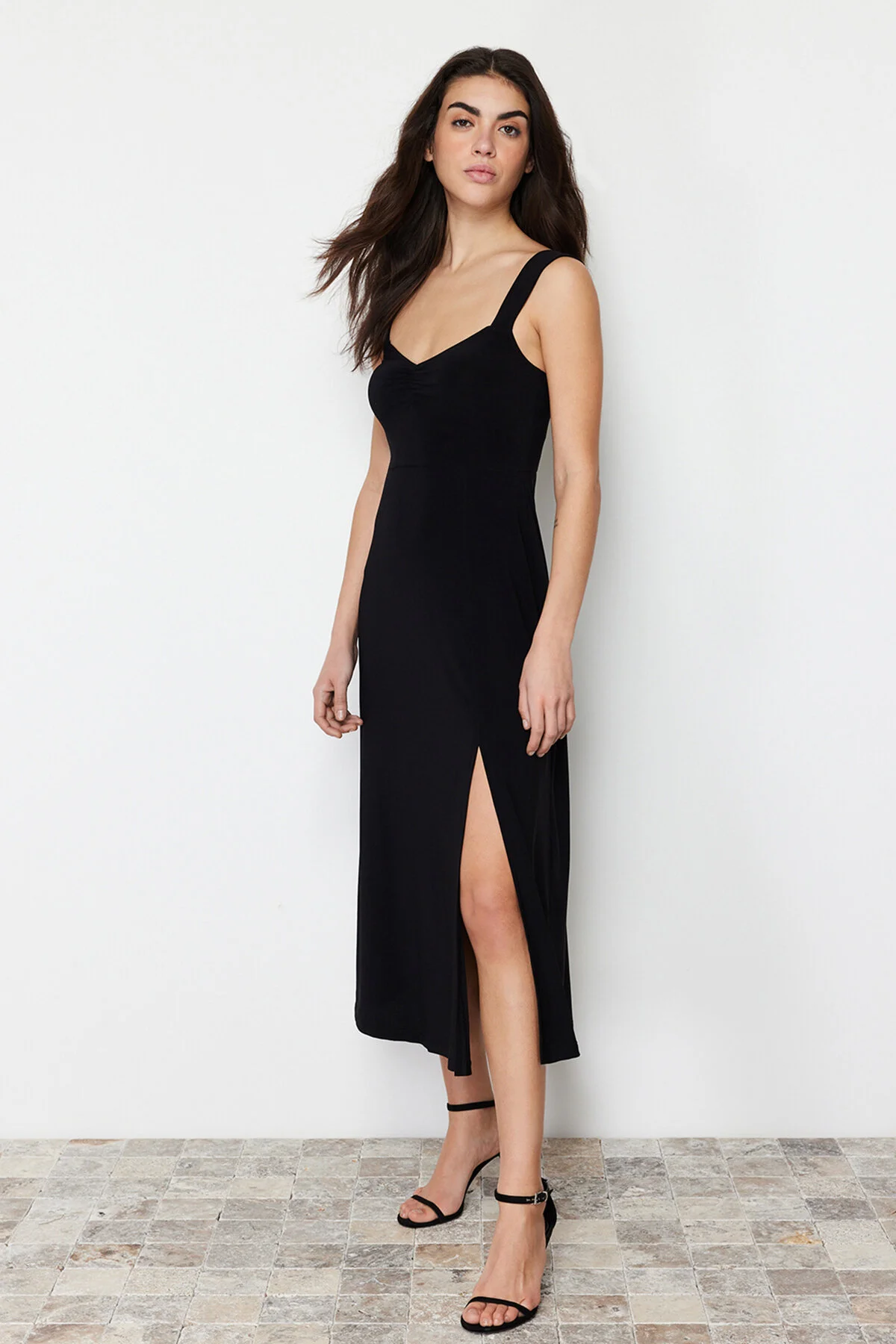 Trendyol Collection  Schwarz Gerade TWOSS24EL00412