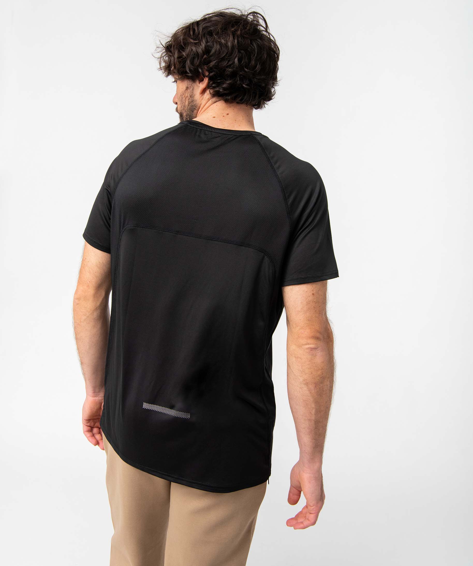 Tee-shirt homme à manches courtes en matière respirante noir | GEMO