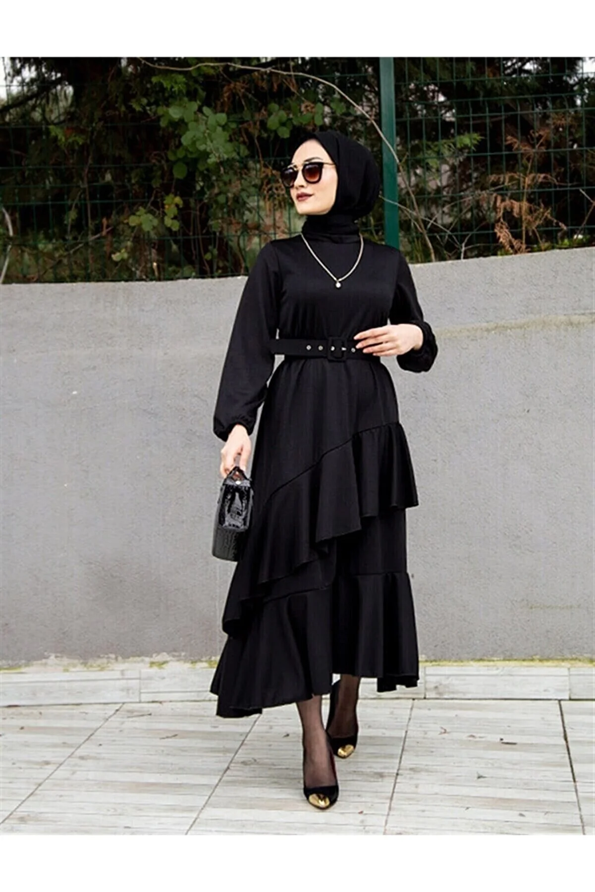 VOLT CLOTHİNG  Langes Kleid mit Volant und Gürtel für besondere Anlässe - Schwarz