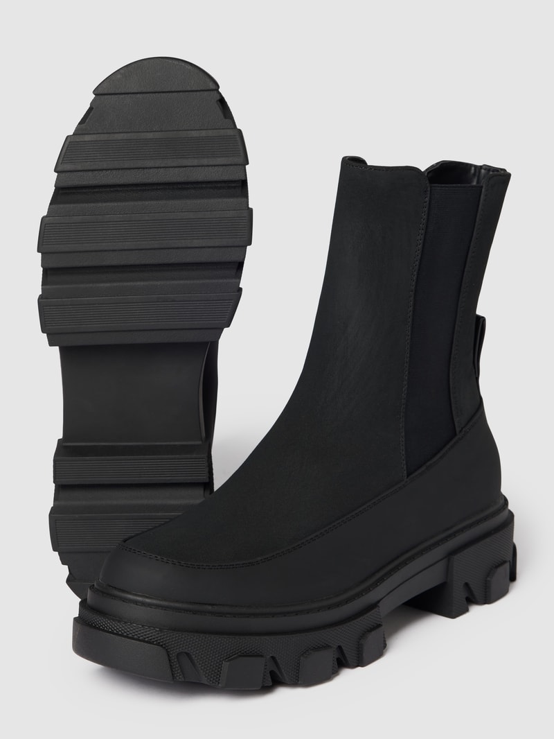 Chelsea Boots mit Logo-Detail Modell 'ONLTOLA' in schwarz