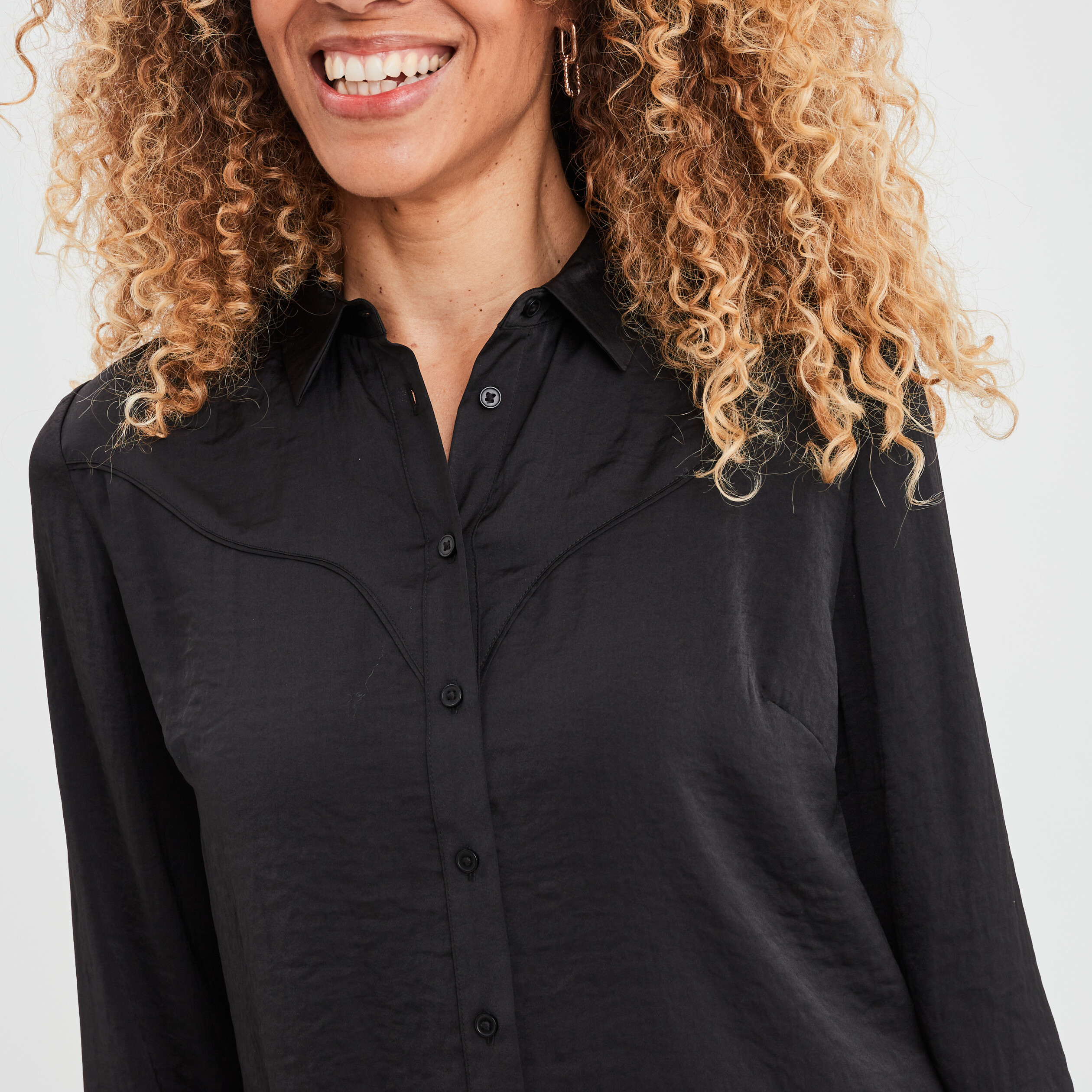 Chemise satin manches longues Liberto noir femme | La Halle