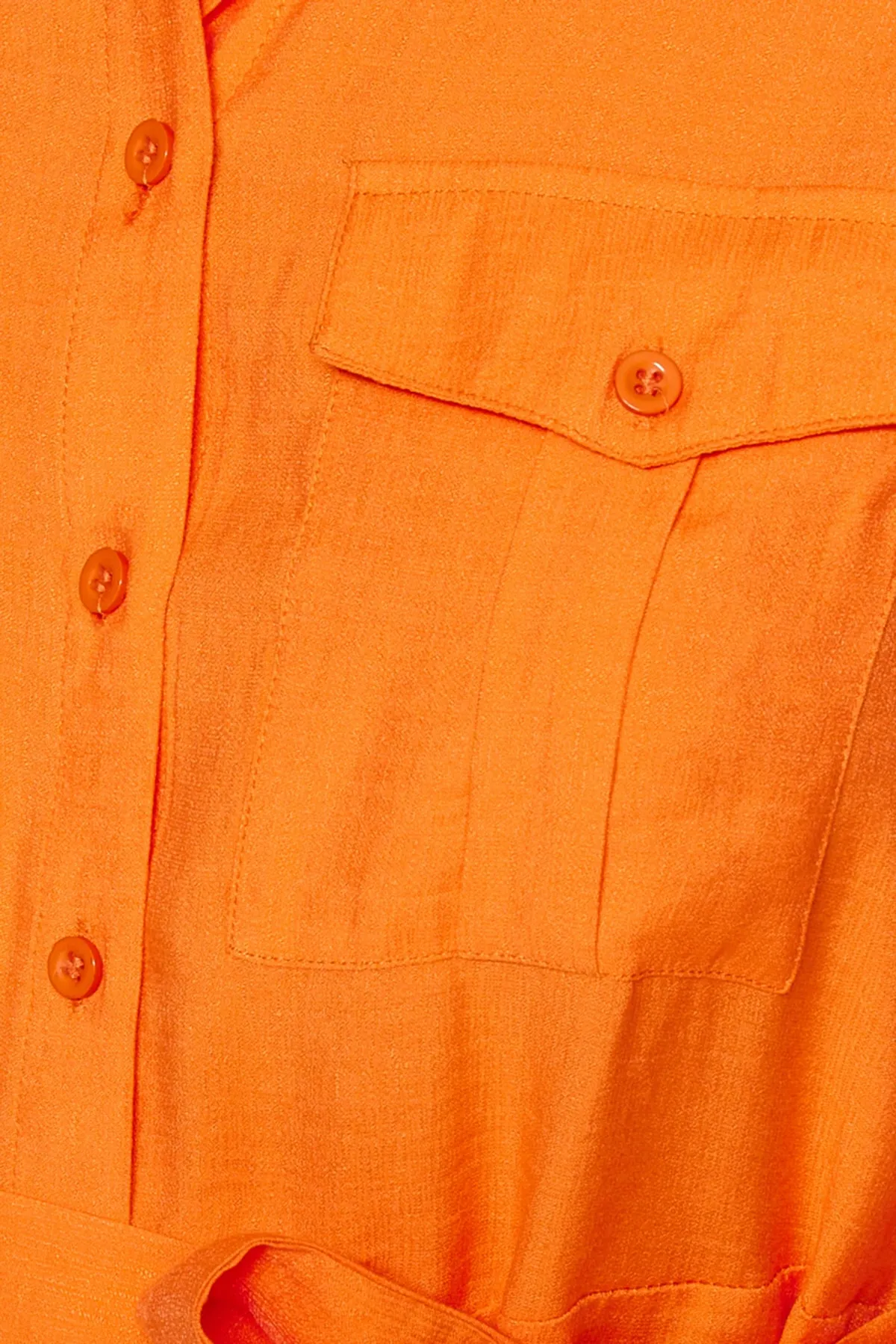 Trendyol Modest  Orangefarbenes, gewebtes Hemdkleid in Leinenoptik mit Gürteltaschen und detaillierten Details TCTSS23EB00059