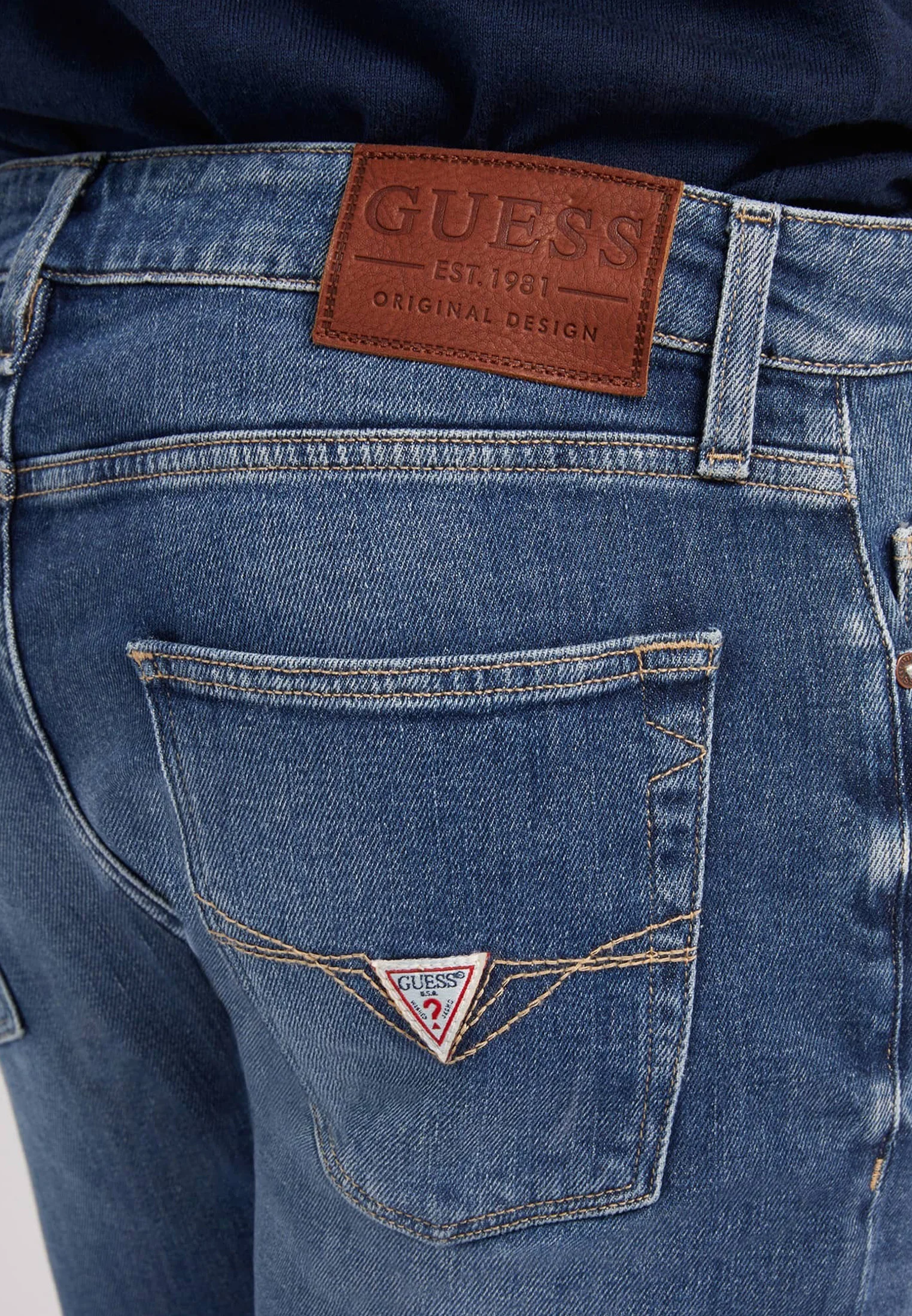 Vaqueros ajustados Guess