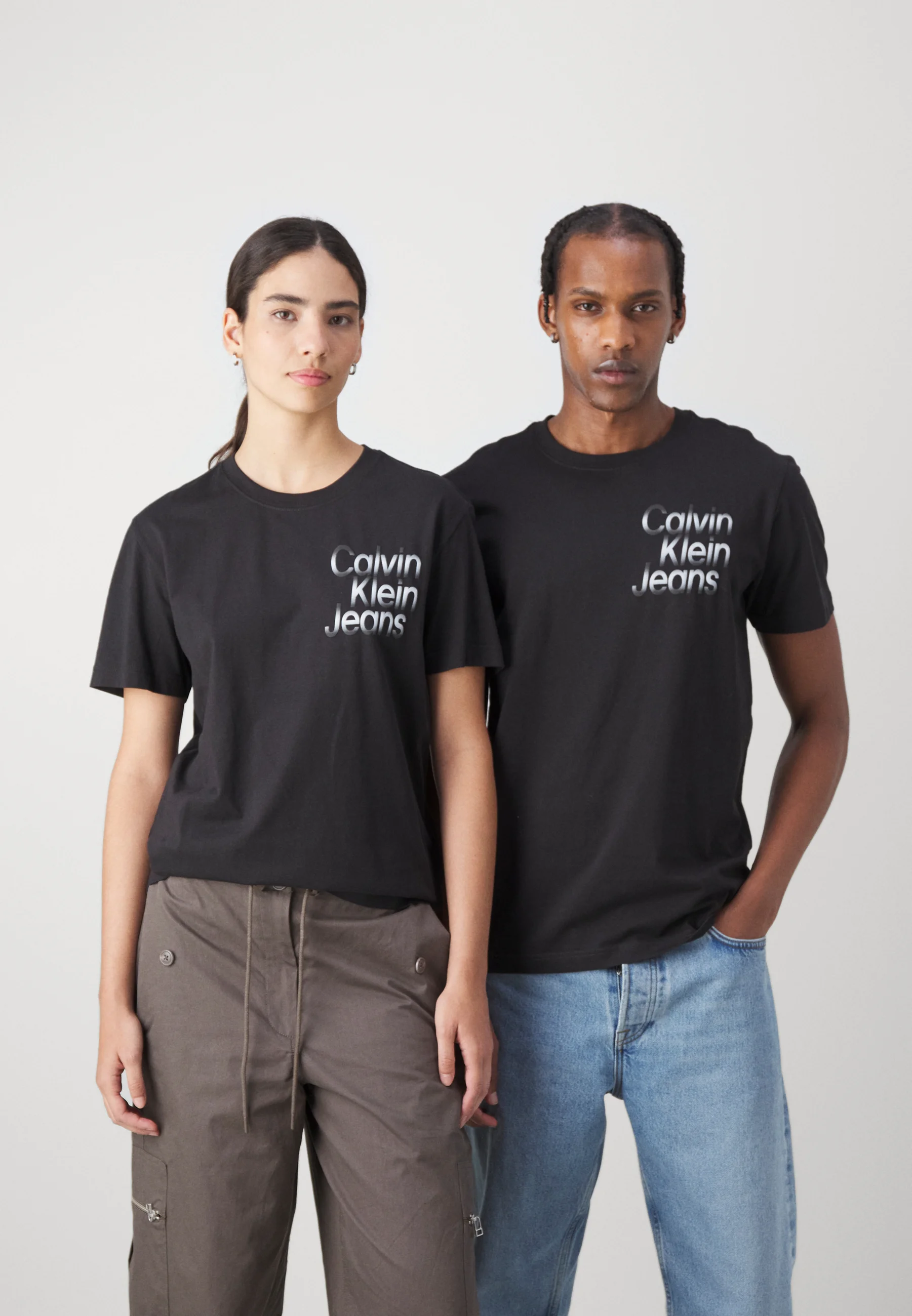 Calvin Klein Jeans DIFFUSED STACKED TEE UNISEX - Camiseta con estampado