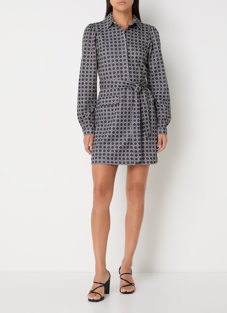 Rochie mini cămașă NIKKIE cu imprimeu cu logo și curea legată.
