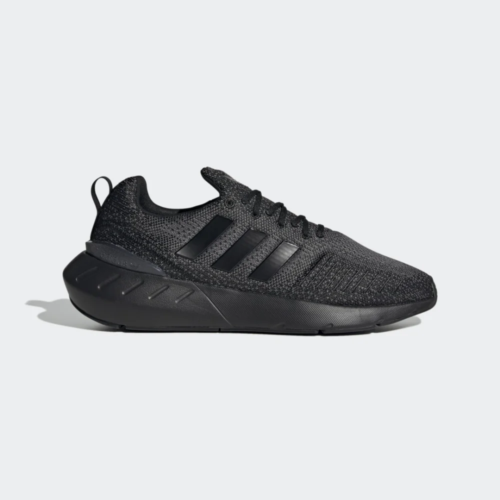 adidas Swift Run 22 GZ3500 / schwarz
