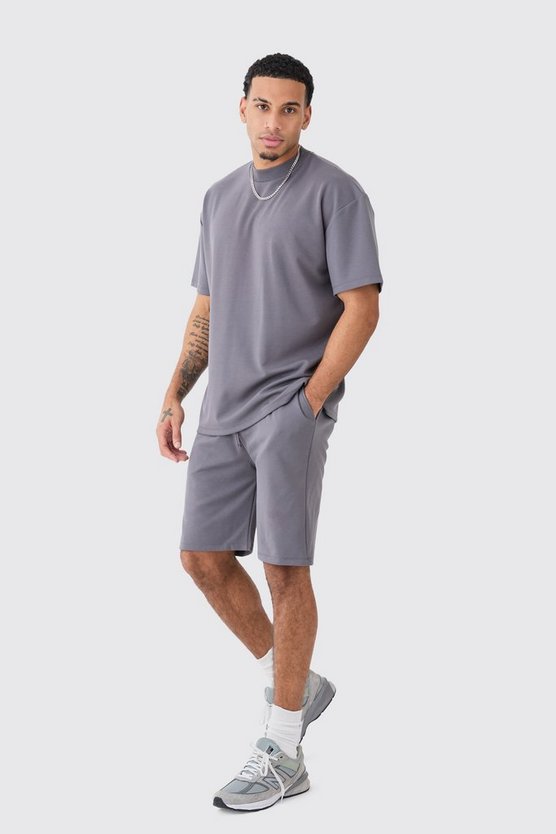 Oversize Premium T-Shirt & Shorts