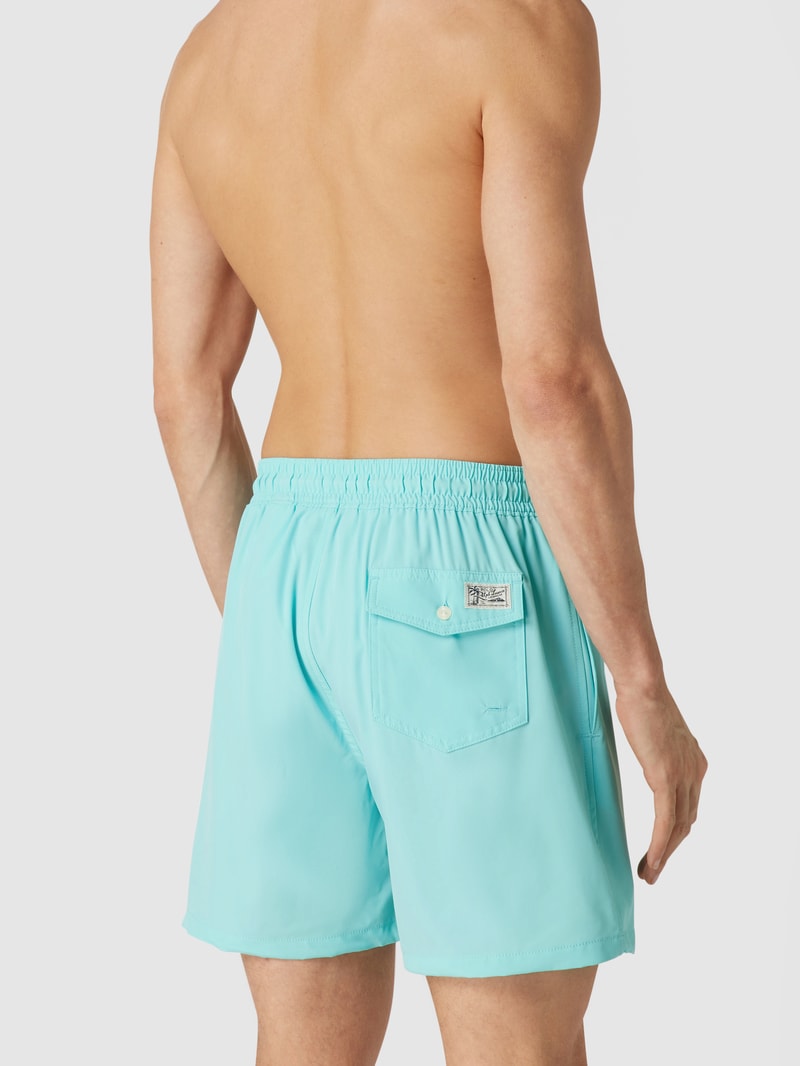 Badehose mit kontrastiven Details in aqua blau