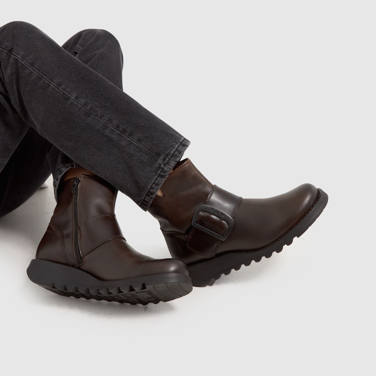 Fly London – Mörkbruna ankelboots med spänne