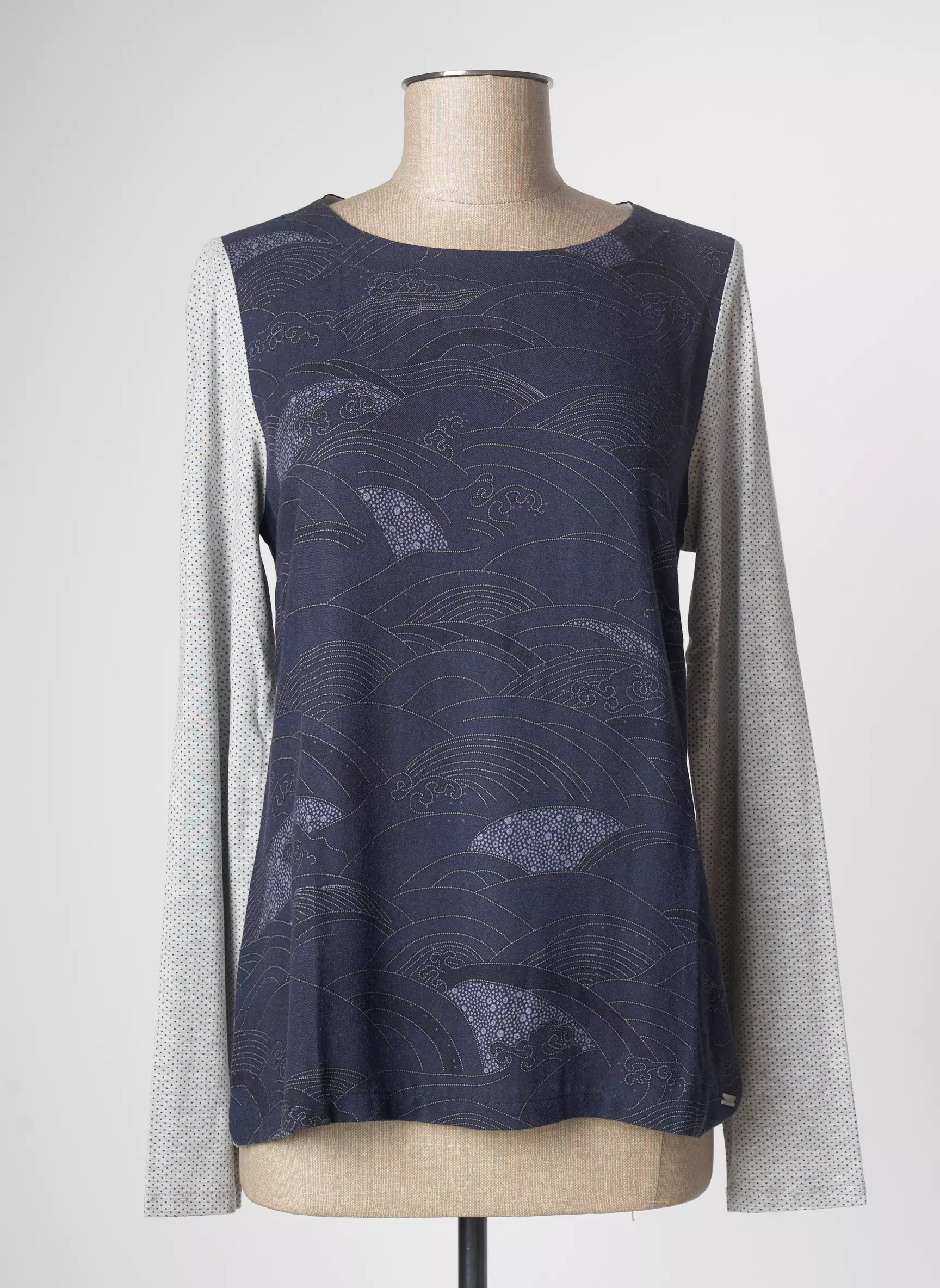 Mae Mahe Tshirts Femme couleur gris