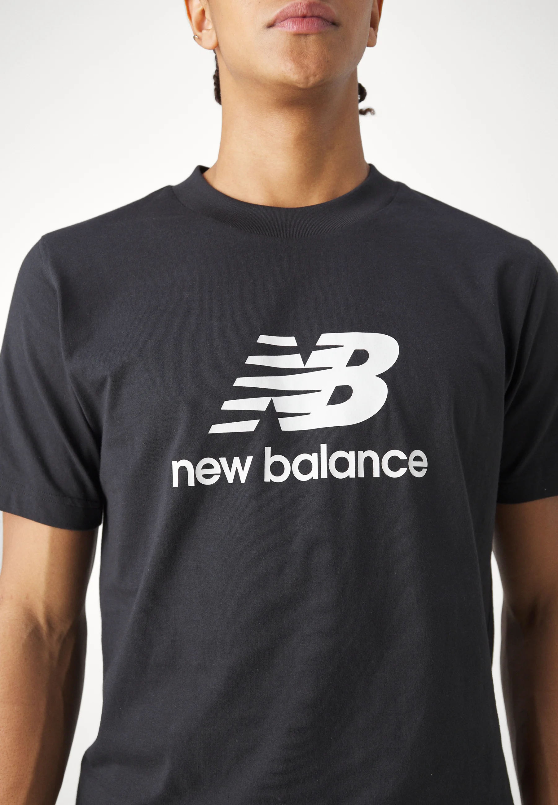New Balance ESSENTIALS STACKED LOGO - Camiseta con estampado