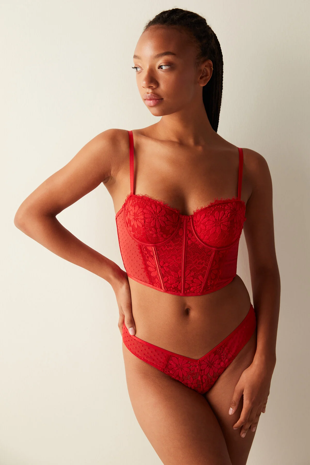 Penti  Rotes Croplet mit Spitzenstrickdetail