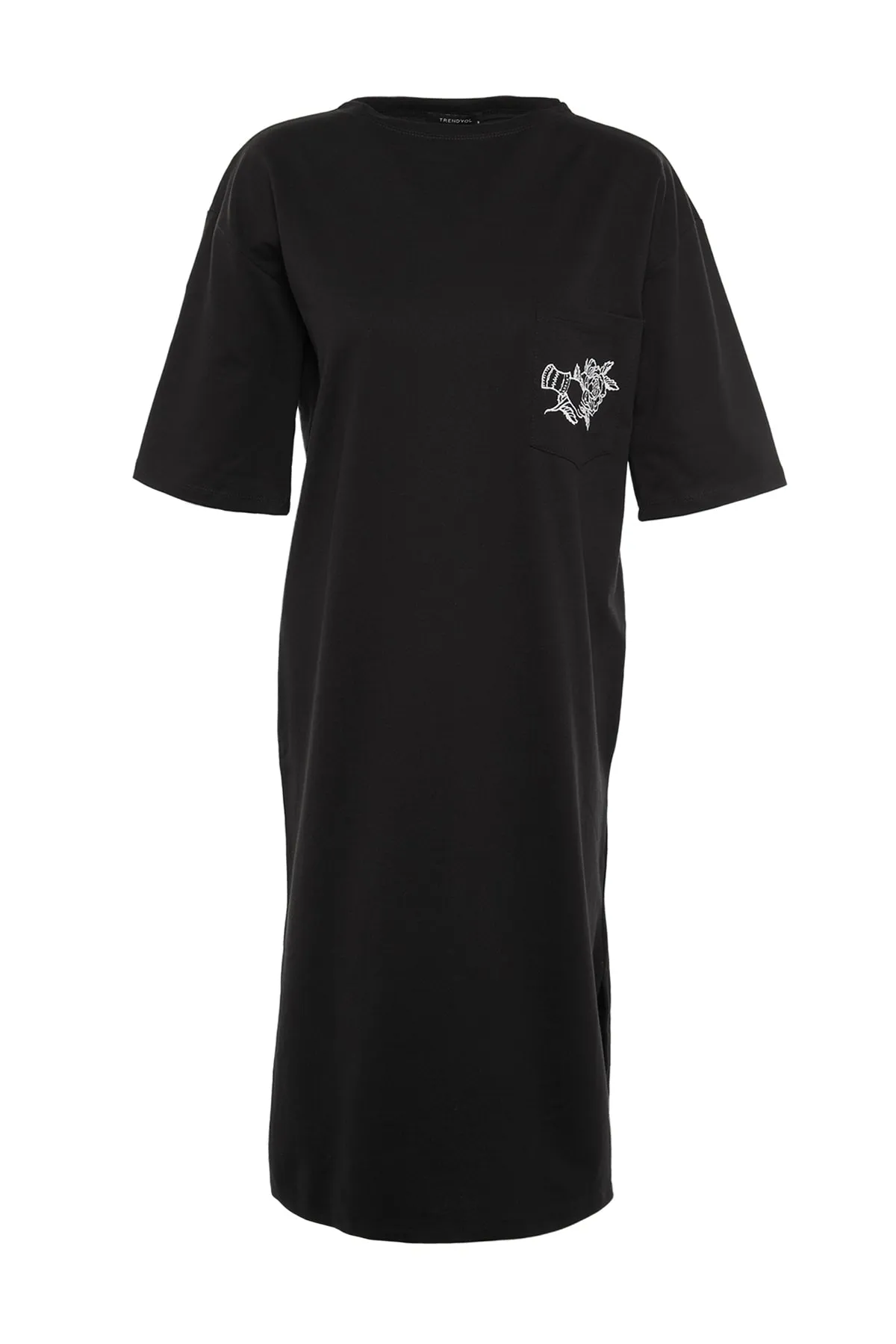 Trendyol Collection  Schwarzes, besticktes Midi-Strickkleid mit Rundhalsausschnitt und entspanntem/legerem Schnitt TWOSS21EL0175