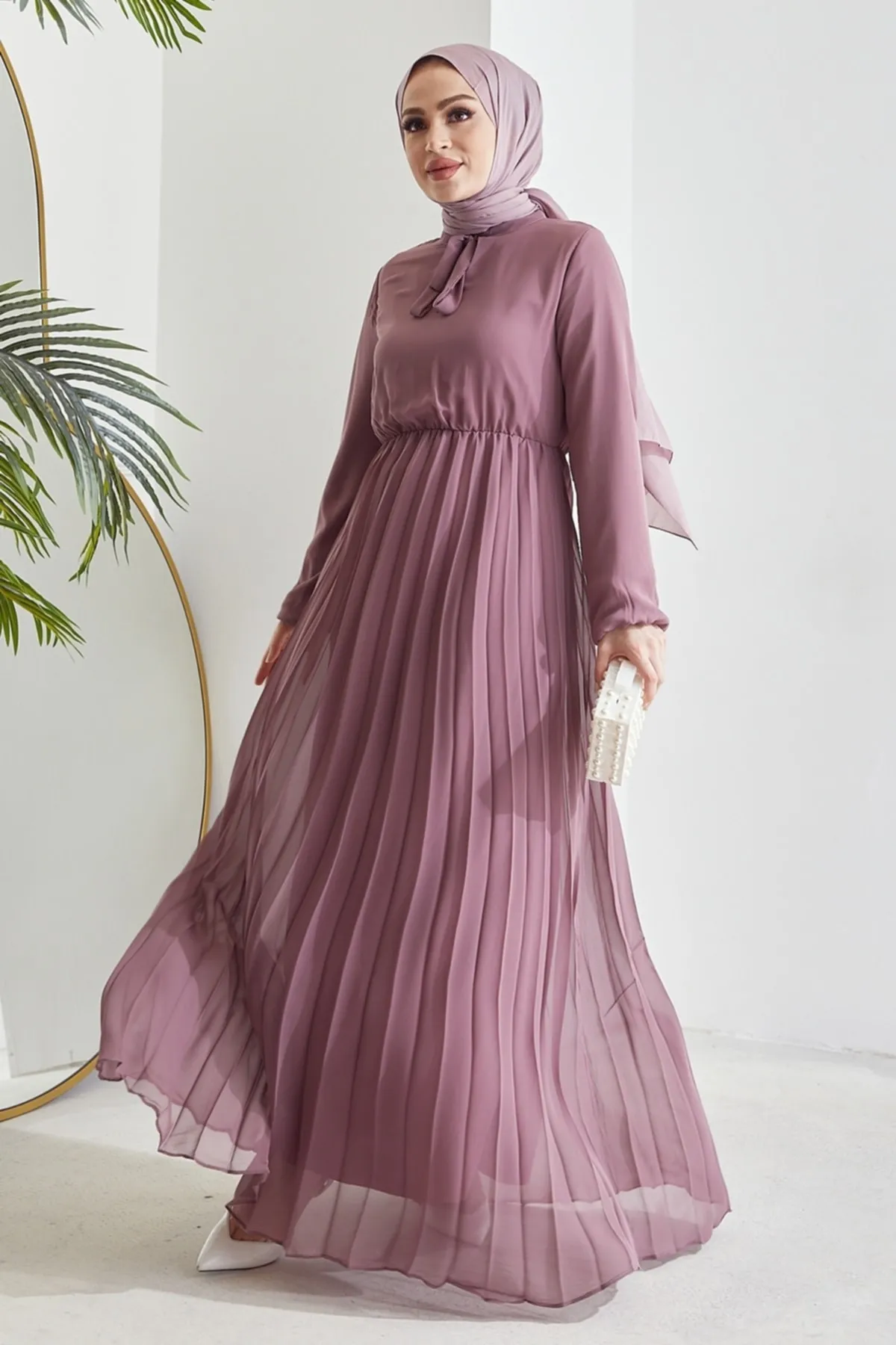 InStyle  Plissiertes Limelda-Chiffon-Hijab-Kleid – Staubige Rose