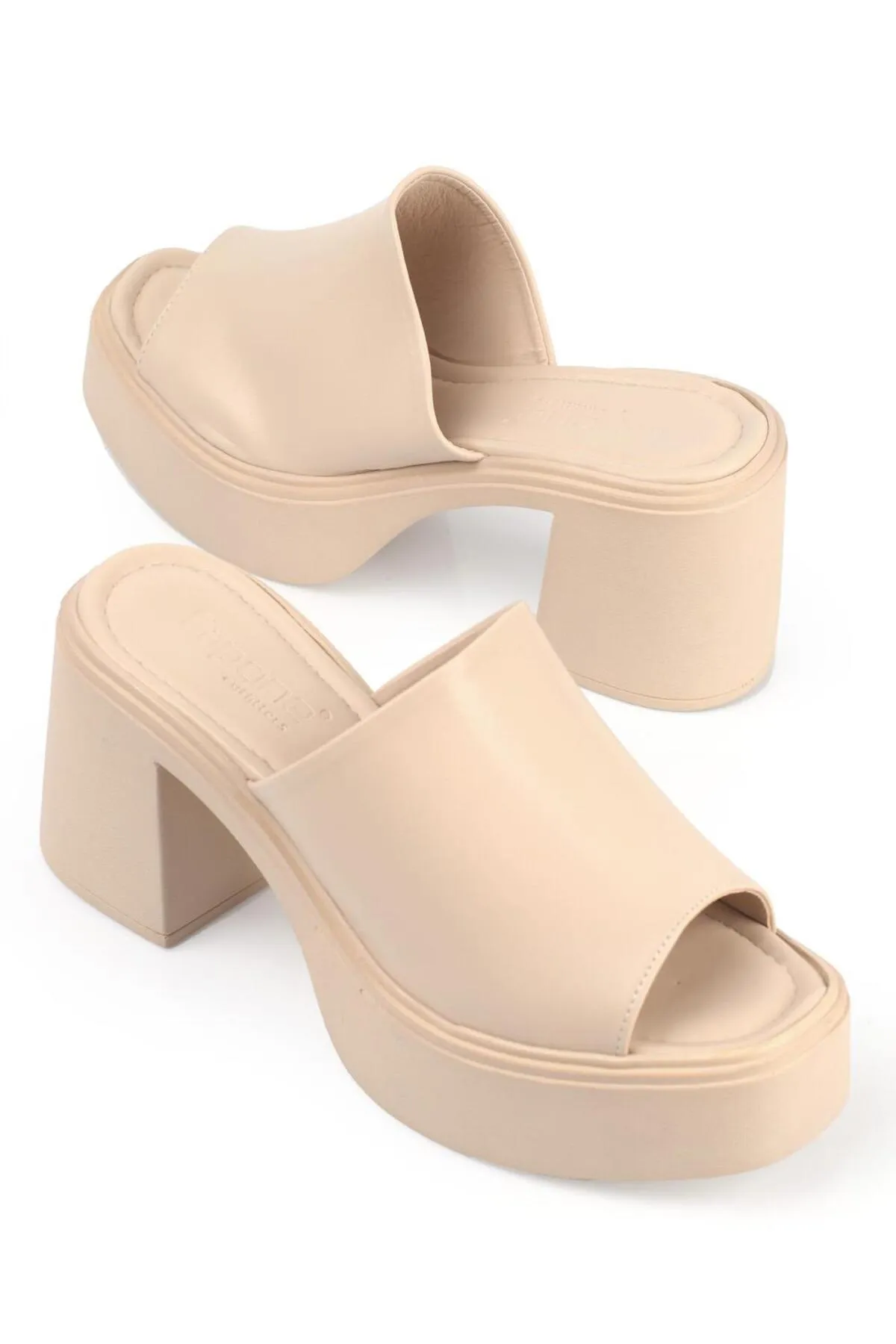 Capone Outfitters  Capone Platform Beige Damenhausschuhe
