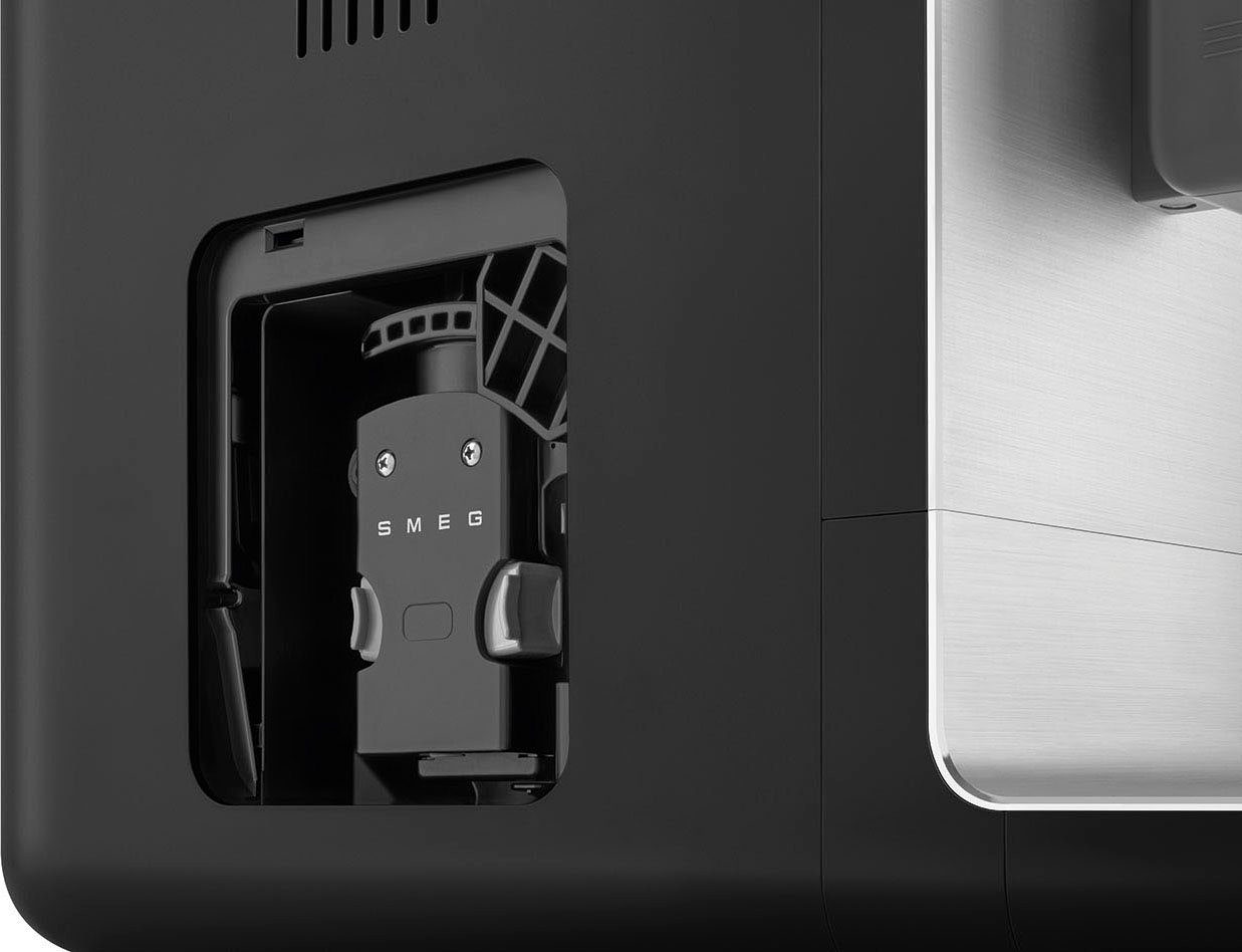 Smeg Kaffeevollautomat BCC13BLMEU, inkl. Milchbehälter