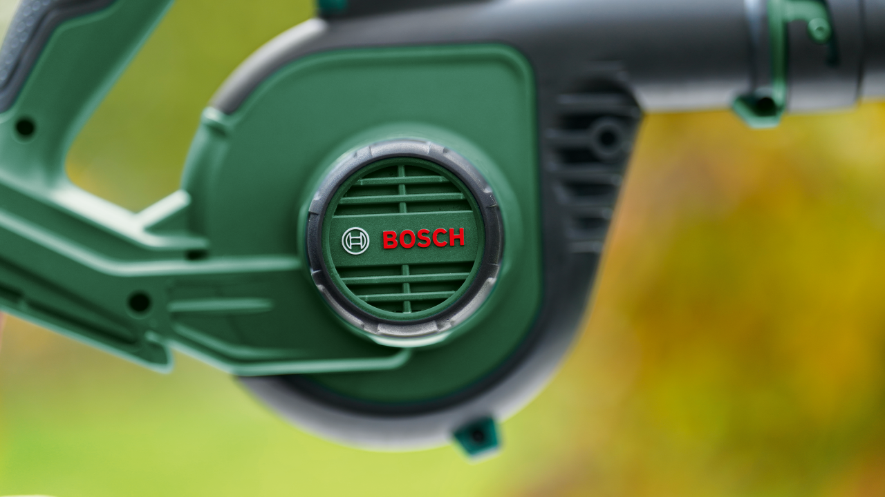 UniversalLeafBlower 18V-130 - ohne Akku | ohne Ladegerät