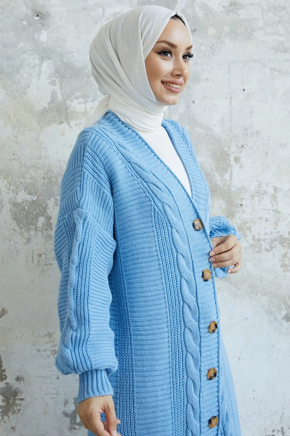 InStyle  Evia geknöpfter Strick-Cardigan – Babyblau