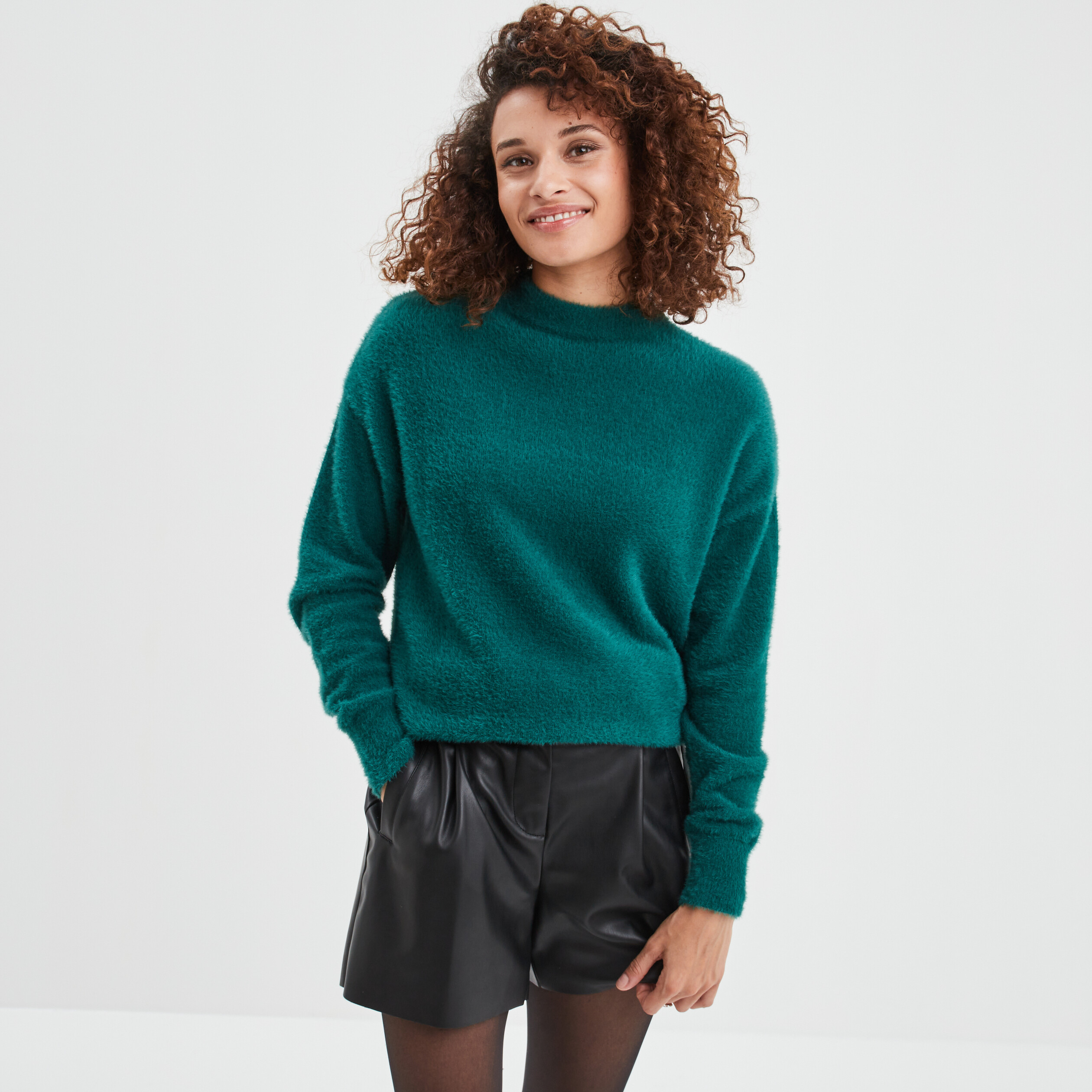 Pull mailles duveteuses col montant vert foncé femme | La Halle