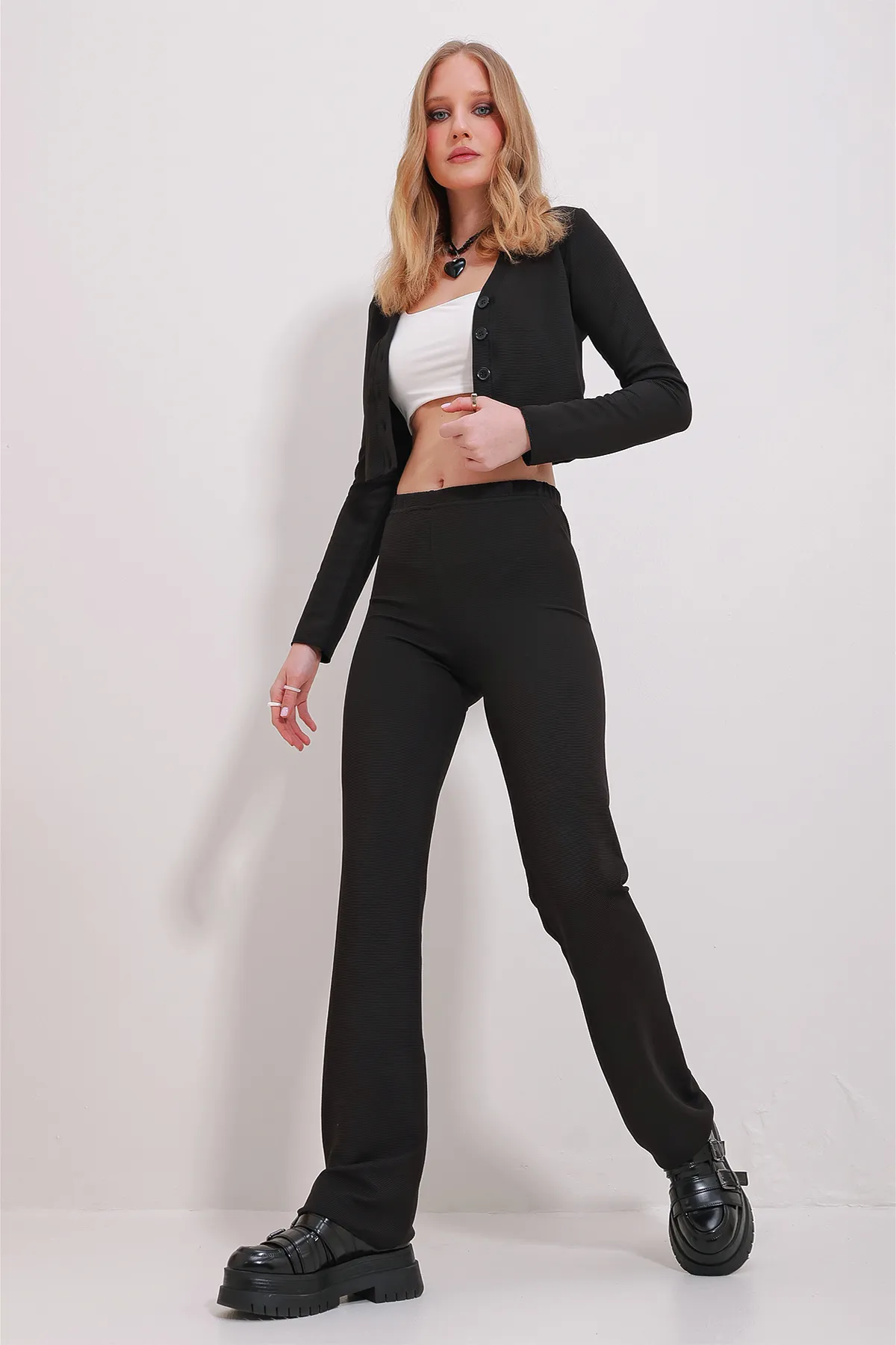 Trend Alaçatı Stili  Schwarzes Set aus Lycra-Strickjacke und Palazzo-Hose für Damen ALC-X11526