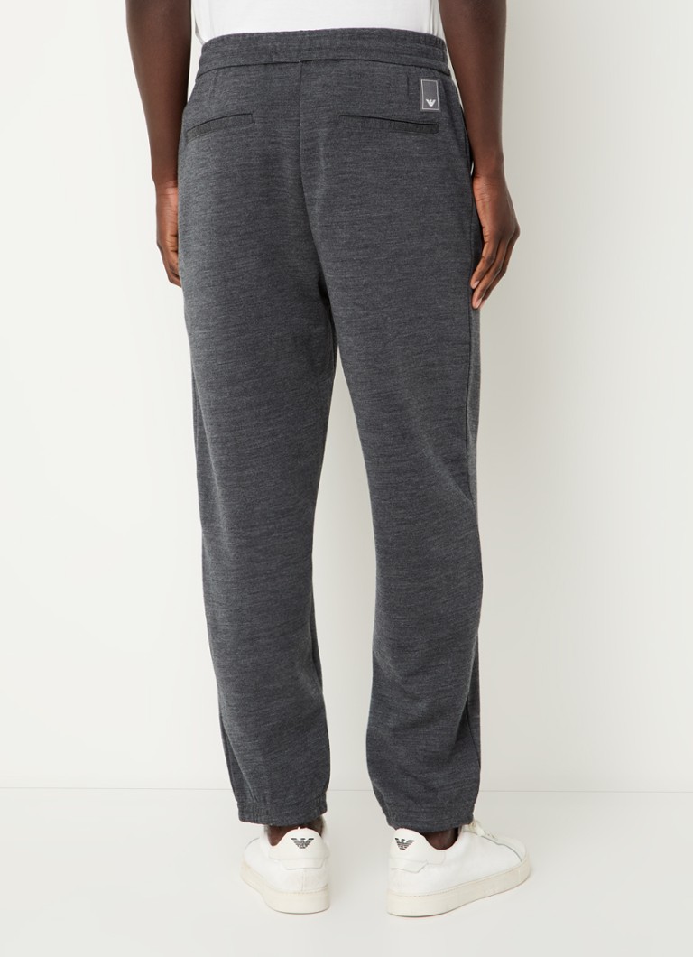 Pantaloni de trening Emporio Armani din amestec de lână, cu croială slim și buzunare laterale.