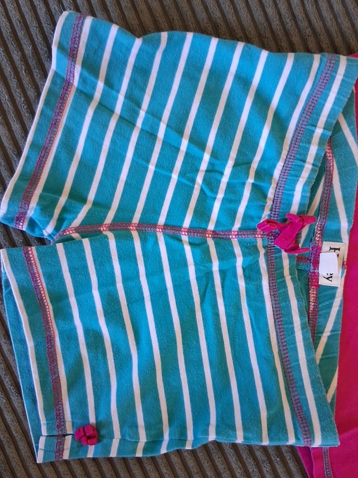 Hatley Set Outfit 🌸 Pyjama ⭐ Pink Türkis 🏵️ ....wurde gerne getragen... normale Waschspuren vorhanden....das Gummi von der Hose ist ein wenig ausgedehnt... sonst noch gut für eine weitere Runde günstig kaufen 128