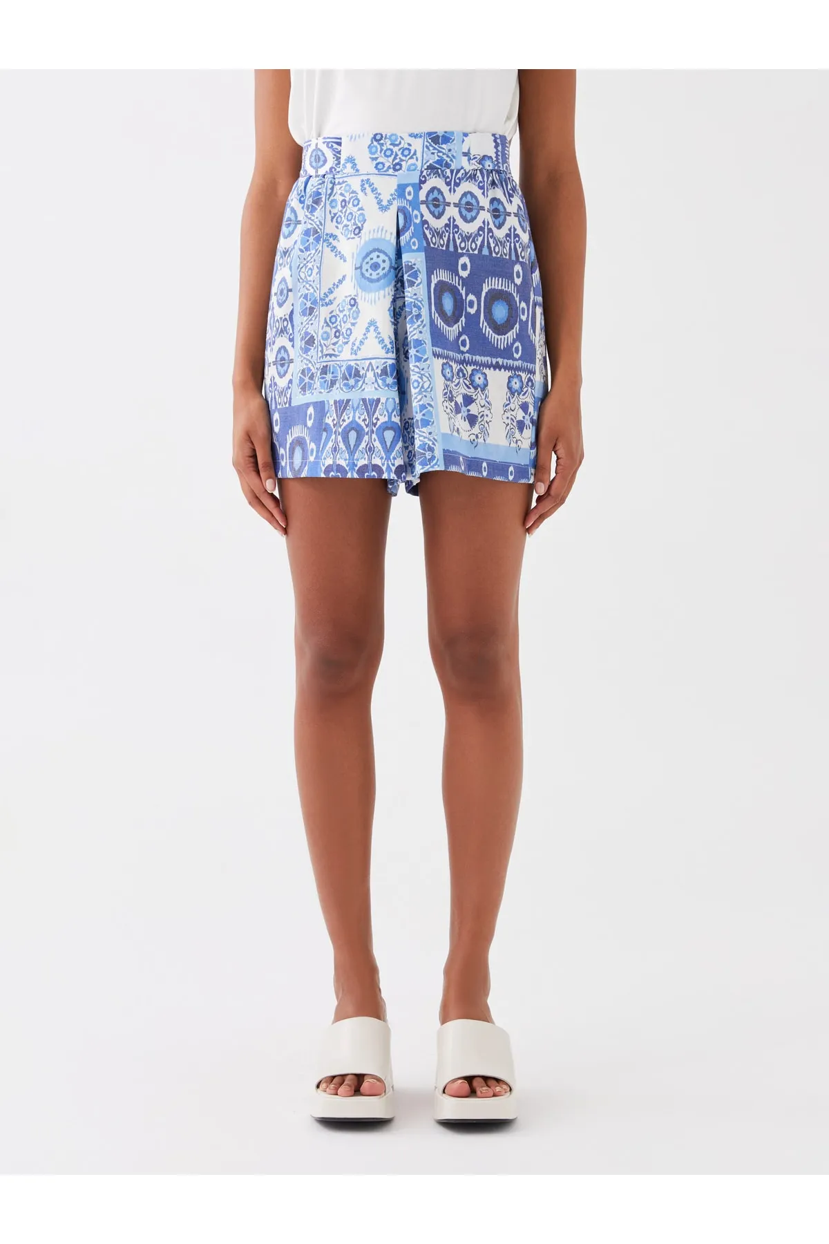 LC Waikiki  Lcw Lässige gemusterte Shorts für Damen mit elastischer Taille