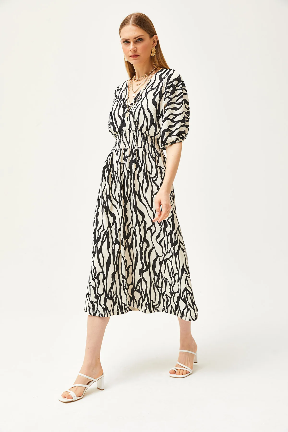 Olalook  Schwarzes Midikleid mit zweireihigem Kragen und umgeschlagener Taille für Damen ELB-19002100