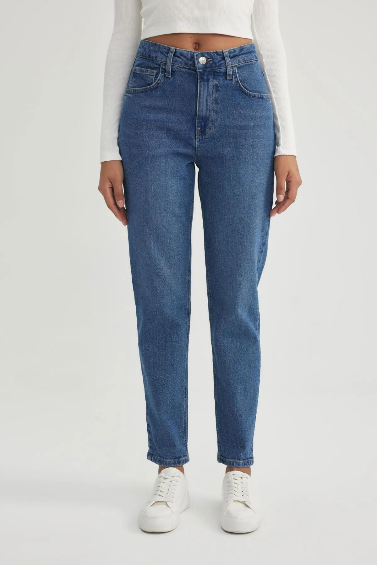 DeFacto  Lina Comfort Mom Fit - Jeans mit hoher Taille und Knöchellänge B5472ax23cw