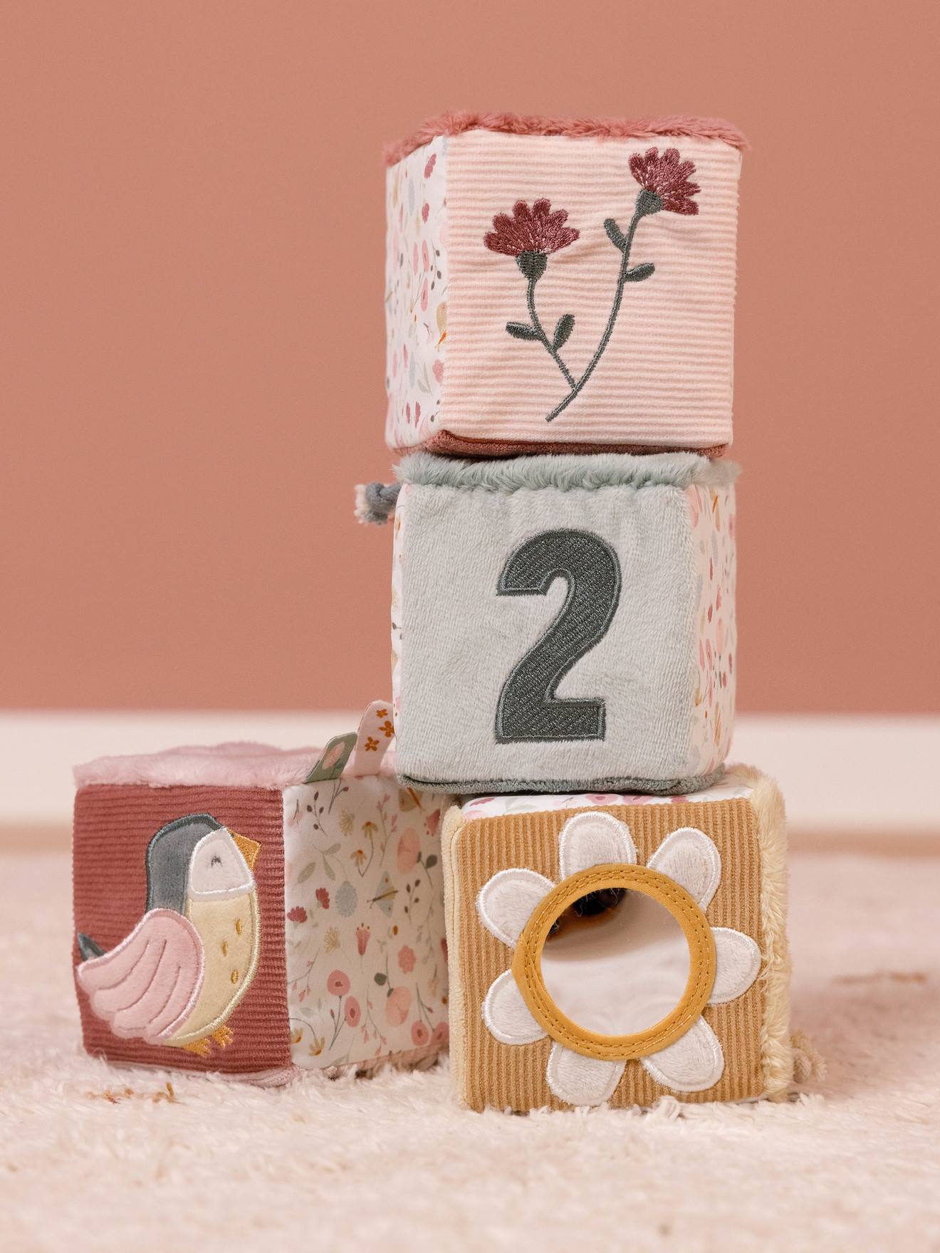 Lot de 4 cubes doux