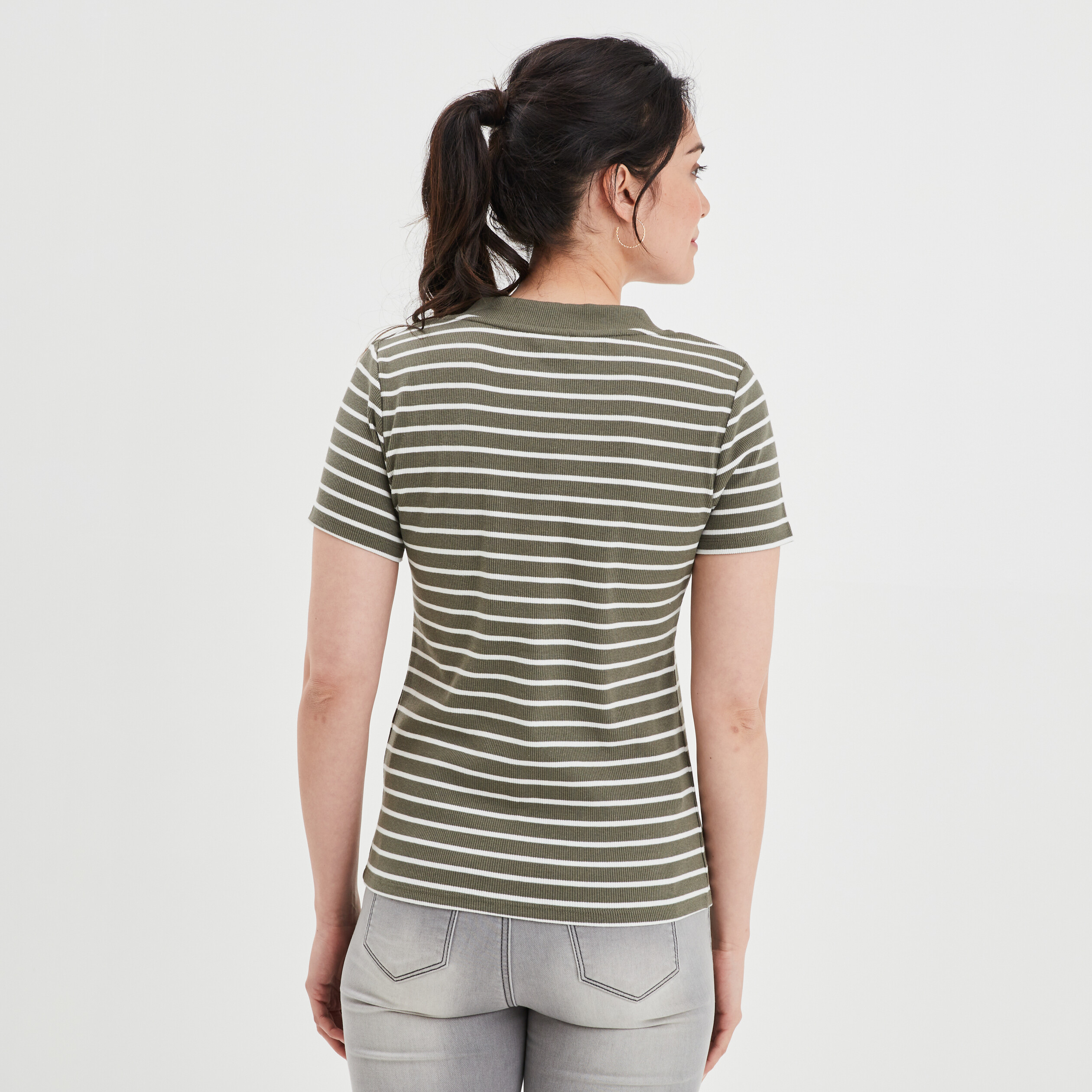 T-shirt côtelé col tunisien vert kaki femme | La Halle
