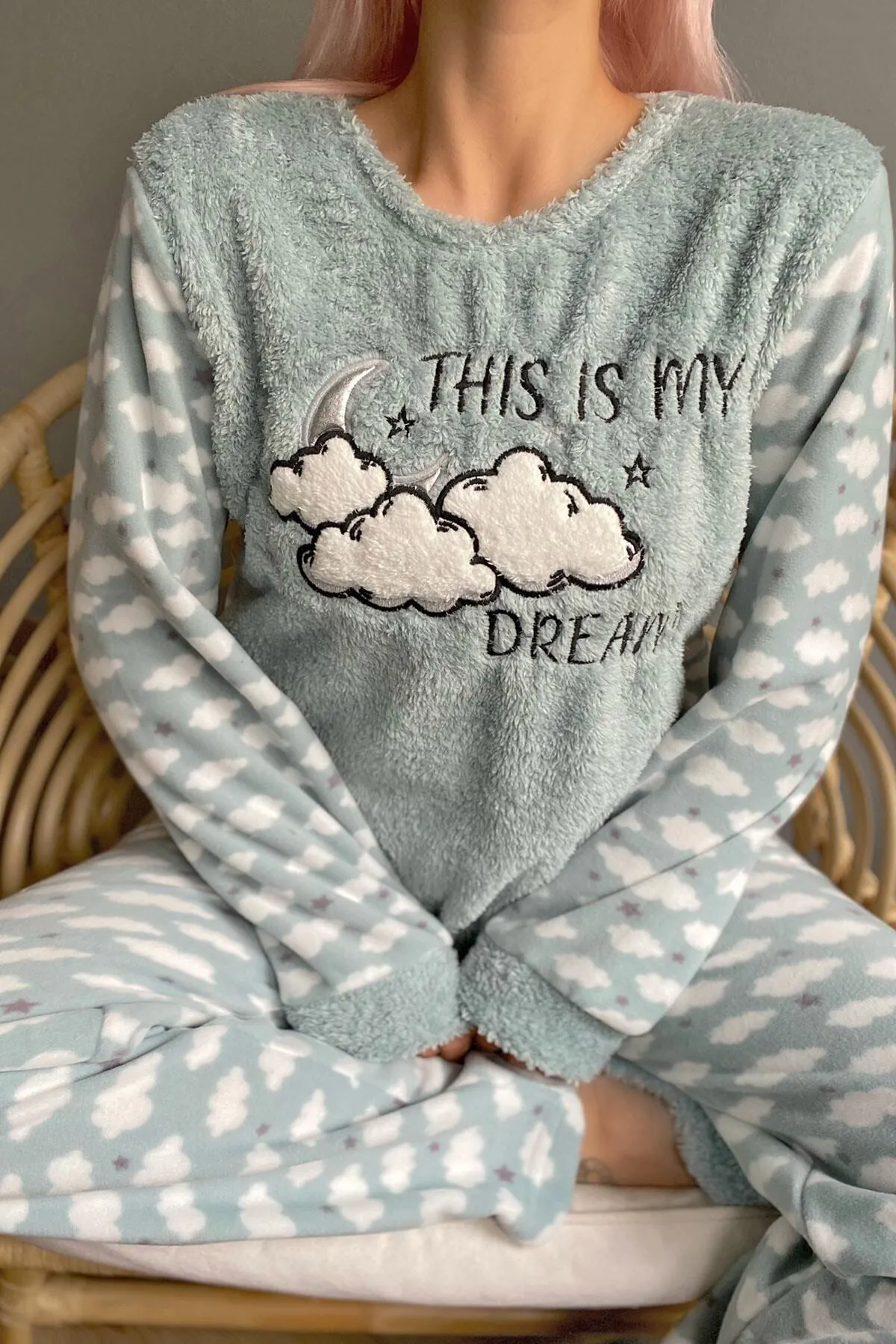 Pijamaevi  Mintgrünes Damen-Pyjama-Set aus Plüsch mit Mondwolkenmuster