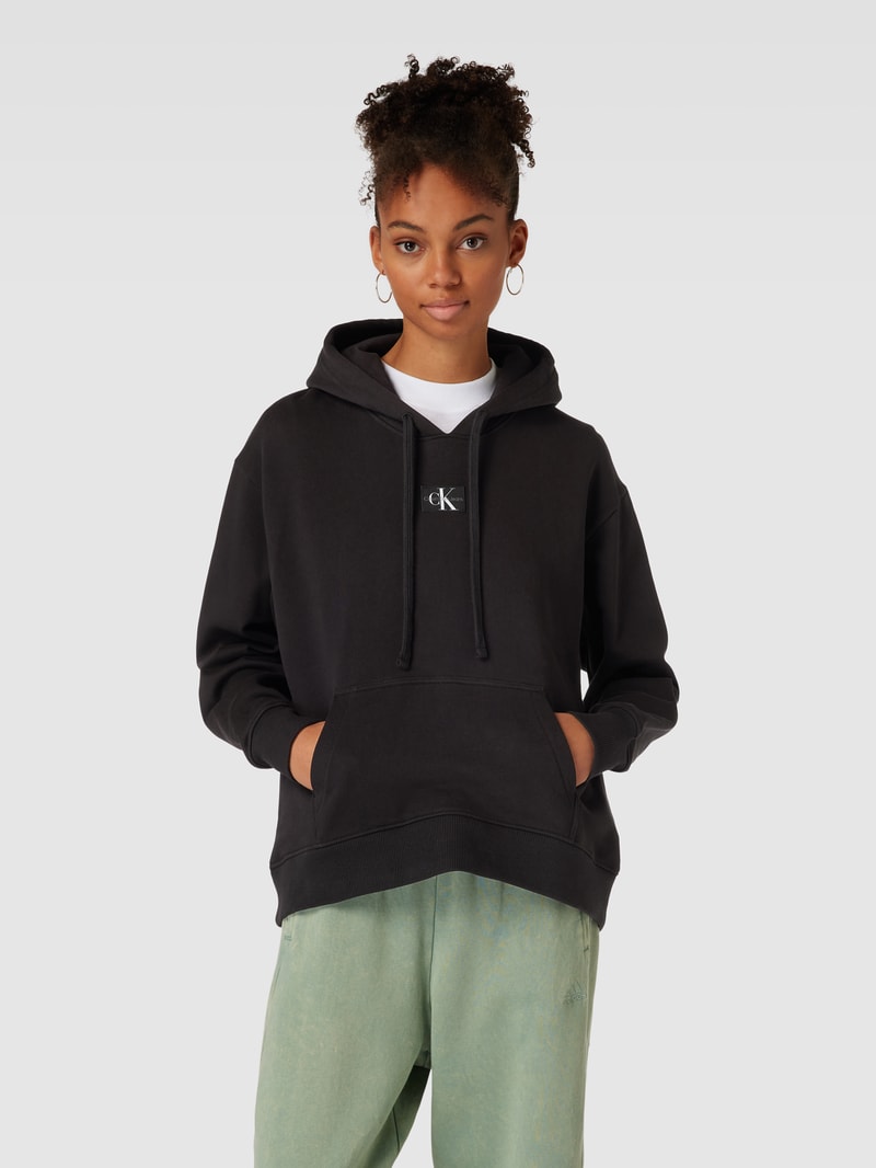 Oversized Hoodie mit Label-Patch in black