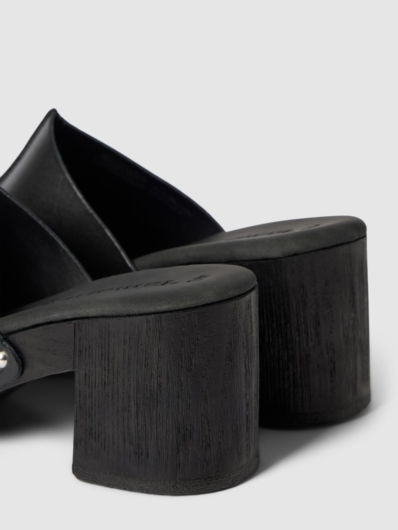 Sandaletten mit hohem Absatz Modell 'Clog' in schwarz