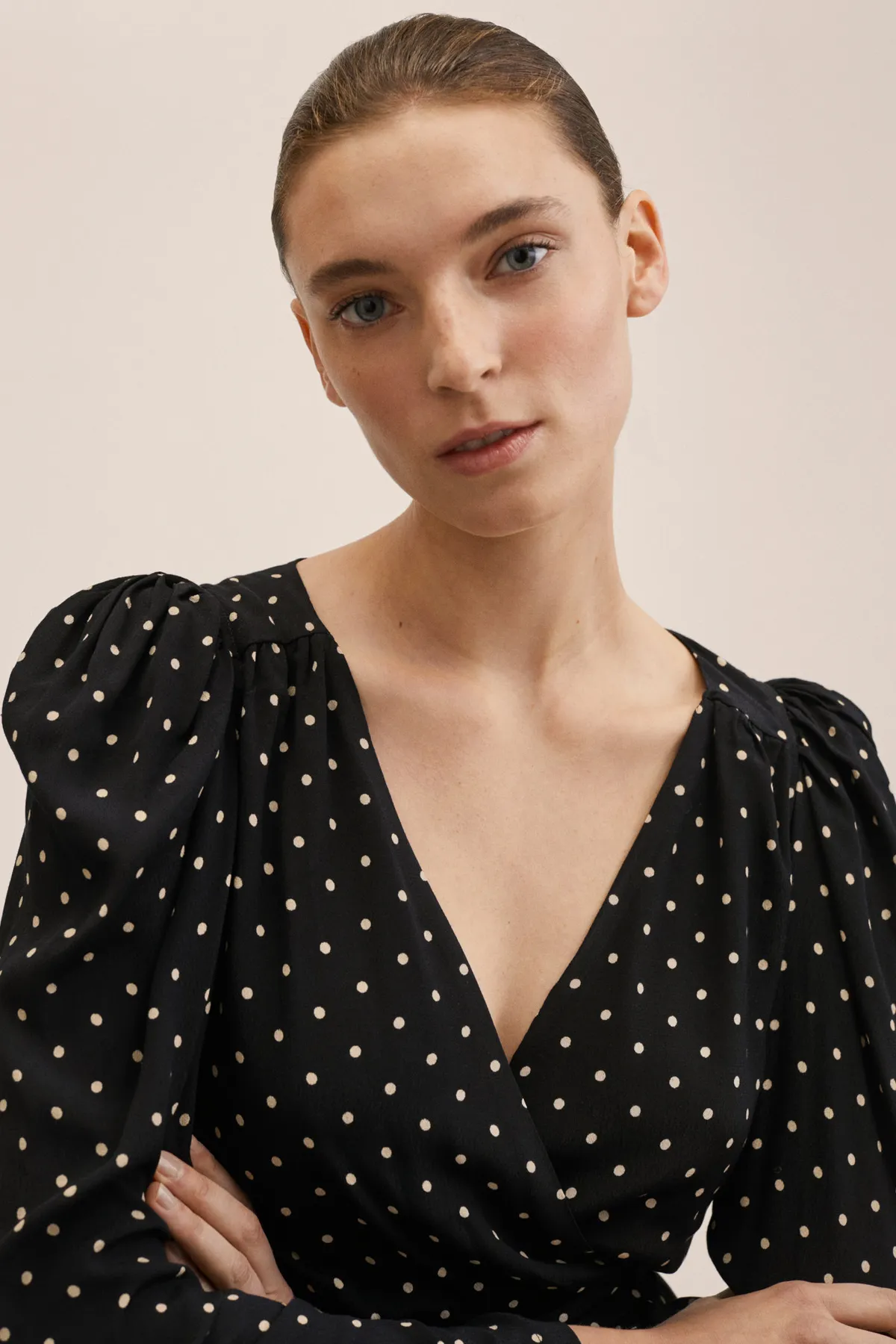 MANGO  27014014 Kleider und Overalls Schwarz